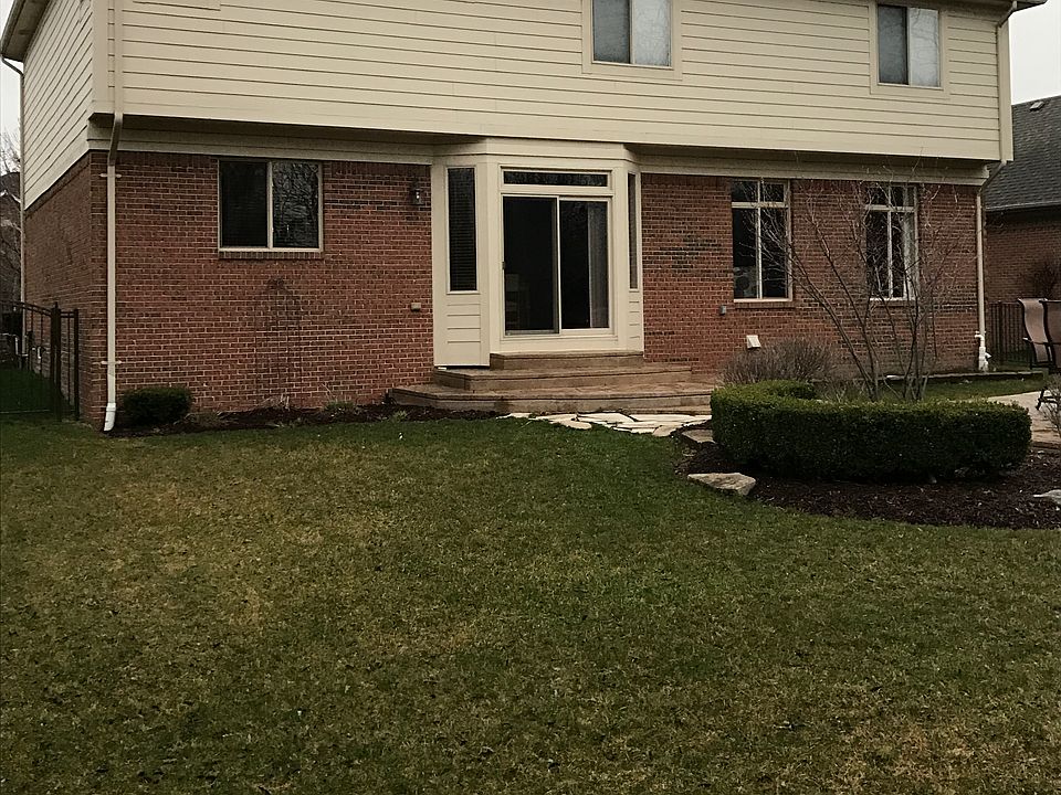 2nd image of 15624 Kingsway Dr
