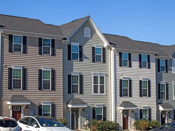 2427 Pocoson Wood Ct, Charlottesville, VA 22911