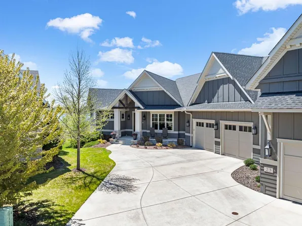23 Phoebe Ln, North Oaks, MN 55127