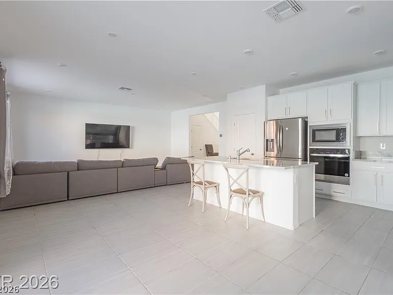 7360 Crown Landing St — Photo 6