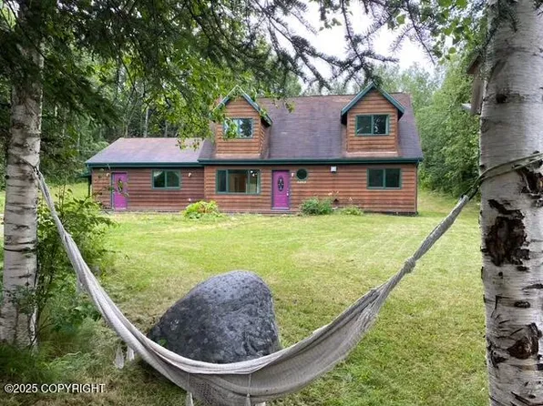 4060 N Bull Moose Dr, Wasilla, AK 99654