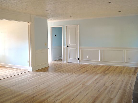 5th image of 390 Tidwell Cir