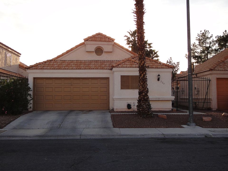 1st image of 225 Dawn Isle Dr