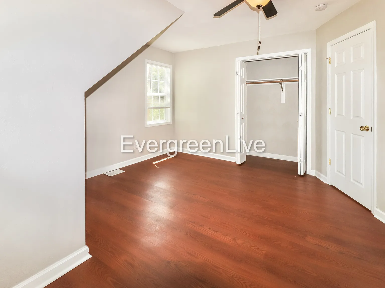 3 bed, 1.5 bath, 1181 sqft, $1,795 — Photo 3