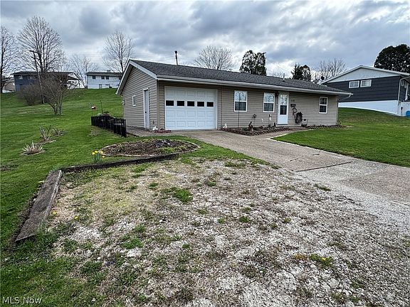 4th image of 110 Andover Rd