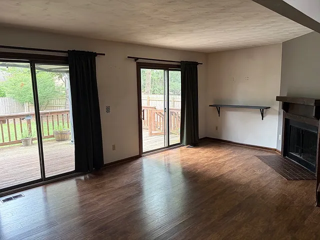 938 Bluffway Dr — Photo 12
