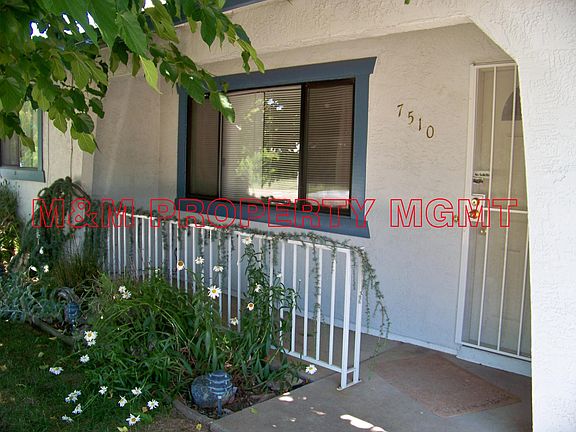 7510 STONERIDGE Front Porch