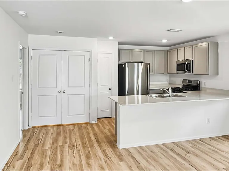 22259 Stoney Ravine Dr — Photo 4