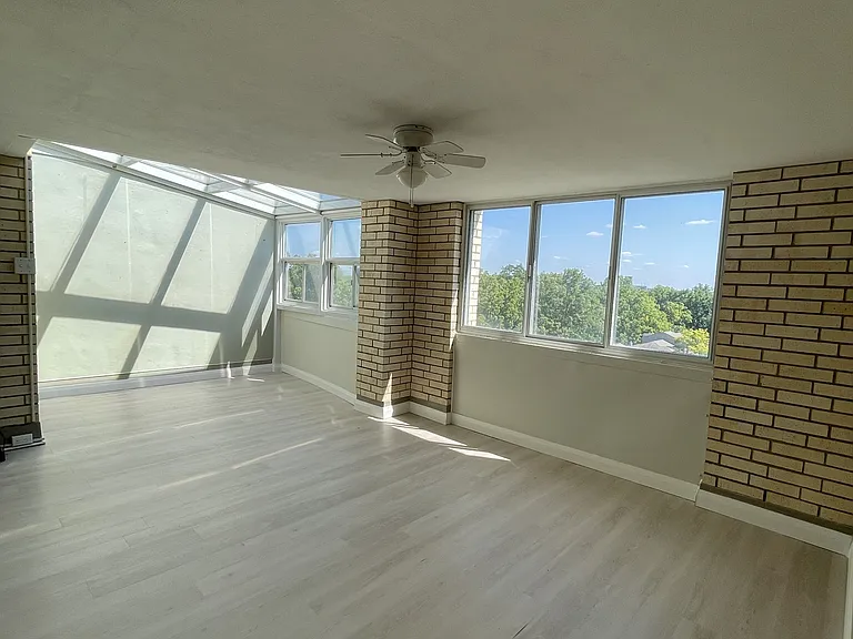 1510 Richmond St #809 — Photo 9