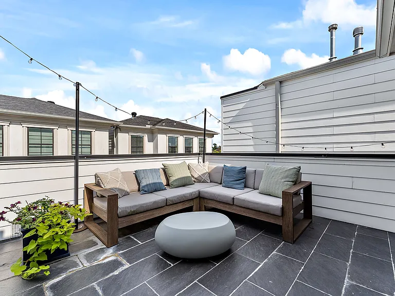 1504 Knox St — Photo 38