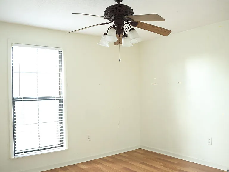 10298 W Winston Ave #7 — Photo 12