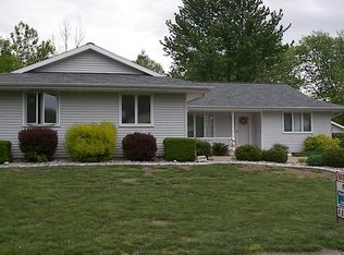 1710 Linda Ln, Olney, IL 62450