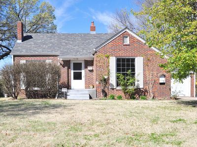 915 S Holyoke Ave, Wichita, KS, 67218