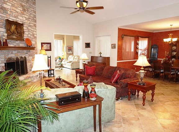 5th image of 521 Oakland Hills Ln