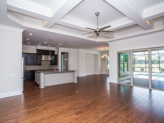4th image of 7355 Catena Dr. #85 Seville