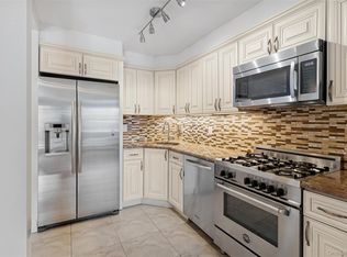 157 Hempstead Avenue #B20, Lynbrook, NY 11563