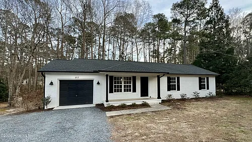 157 Edinburgh Dr Photo 1