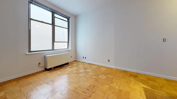 Rented by Bond New York | media 3