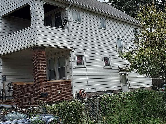 2nd image of 7902 Rosewood Ave
