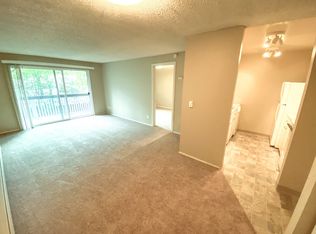 9428 Ravenna Ave NE #202, Seattle, WA 98115
