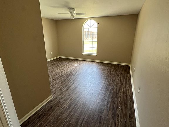 4th image of 1504 N Vintage Ln #1