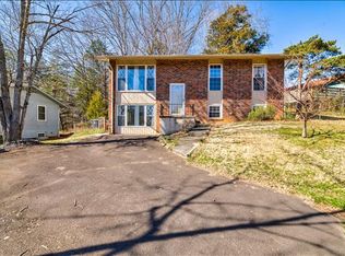 5917 Congress Ln, Knoxville, TN 37918