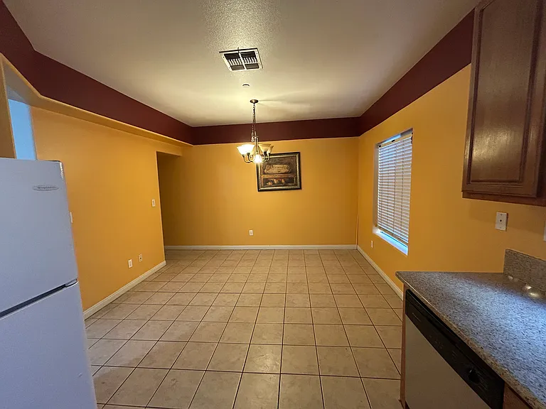 8800 Etiwanda Ave #8 — Photo 9