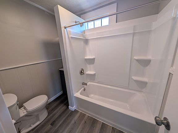 4th image of 1787 W 5th Ave Floor 1