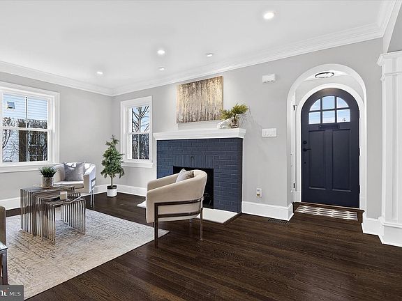 4th image of 1607 N Glebe Rd