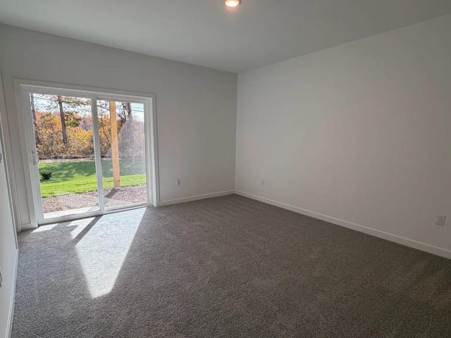 41 Silverbell Ave — Photo 4
