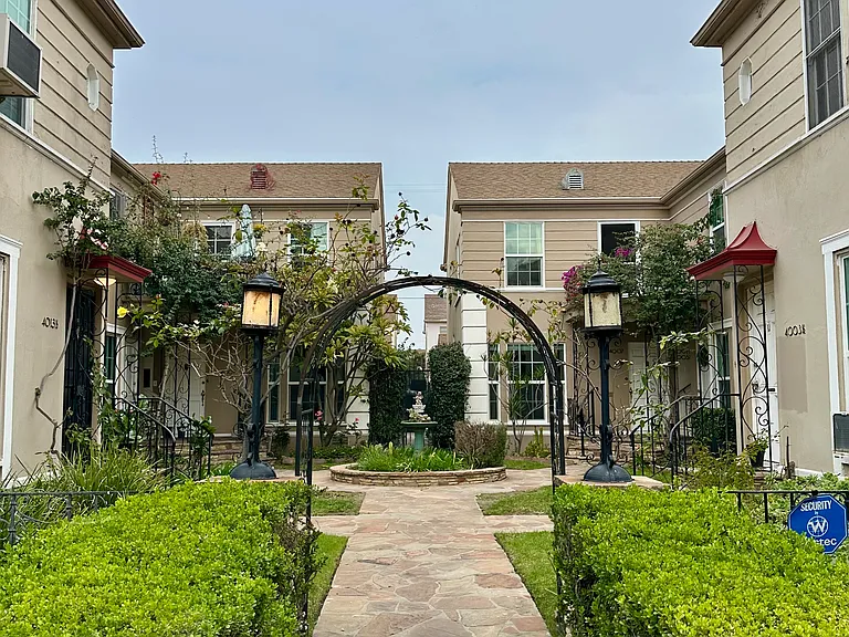 Front pathway into the courtyard area