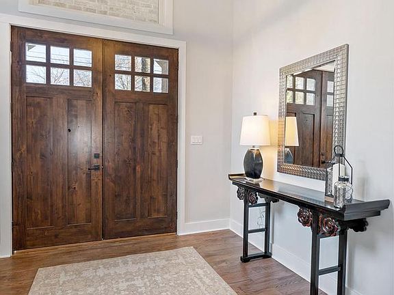3rd image of 2034 Greenwich St