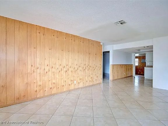 3rd image of 604 Denise Ave