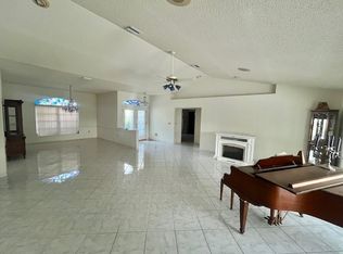 5638 Country Lakes Dr, Sarasota, FL 34243