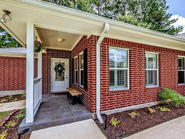 501 Cherry Hills Dr, Huntsville, TX 77340