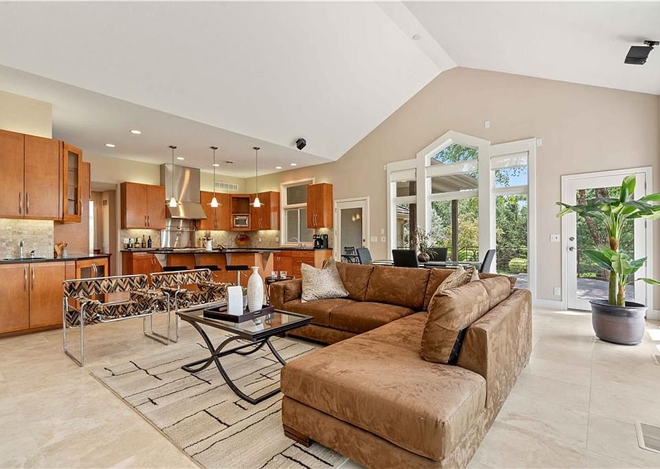 401 E Loch Lloyd Pkwy, Belton, MO 64012 MLS 2446518 Zillow