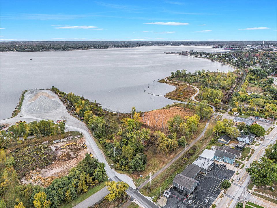 1st image of 1794 Lakeshore Dr
