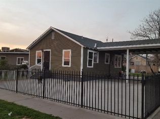 1040 J St, Orange Cove, CA 93646