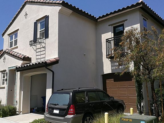 2nd image of 652 Calle Valle