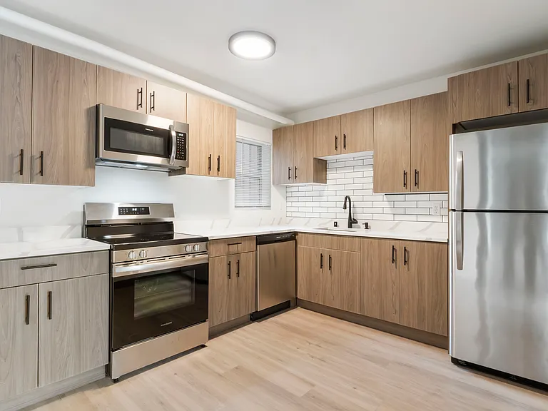Kensington Apartments — Photo 59