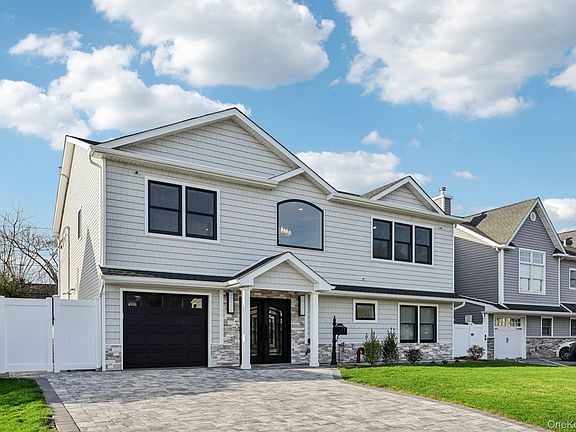 2nd image of 129 Tardy Lane S