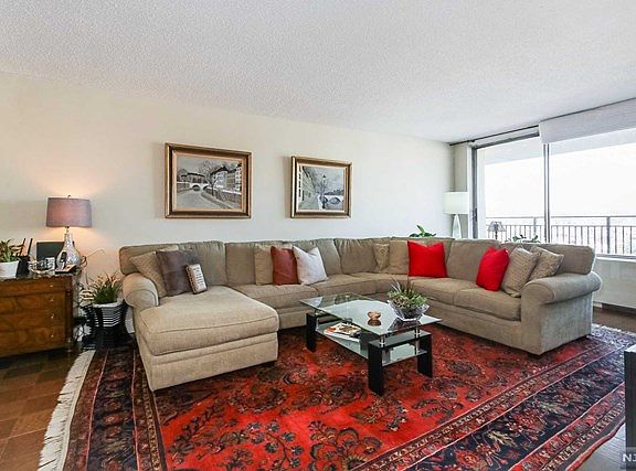3rd image of 1530 Palisade Ave APT 6E