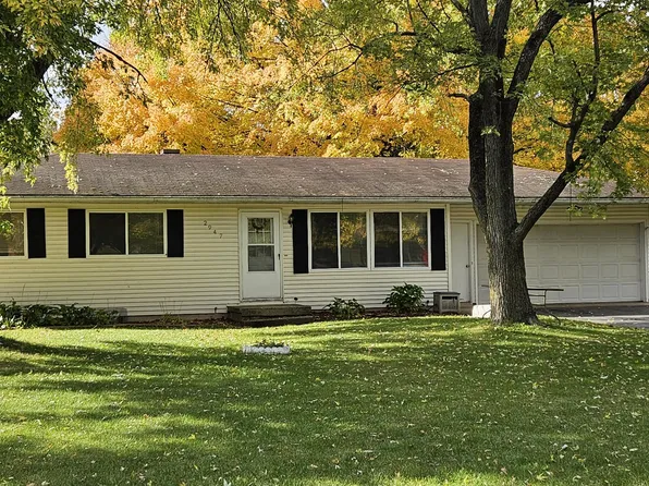 2947 Clarice St, Kalamazoo, MI 49048