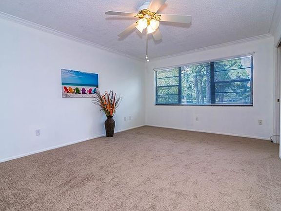 5th image of 7975 58th Ave N Unit 203