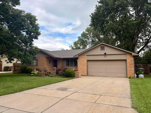 610 Idlewild Dr, Hutchinson, KS 67502