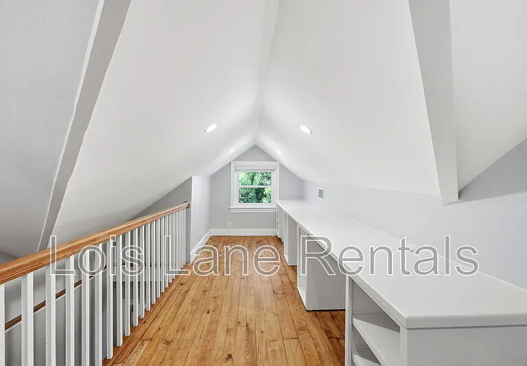 2043 Wappoo Dr — Photo 13