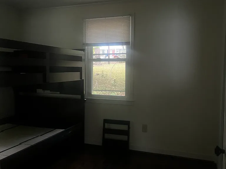 1204 Rosewood St — Photo 3