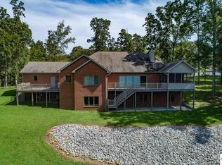 288 Weekend Ln, Murray, KY 42071