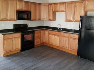 199 Everett St #2, Southbridge, MA 01550