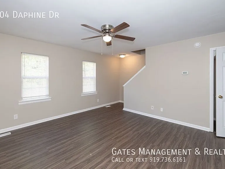 104 Daphine Dr — Photo 6